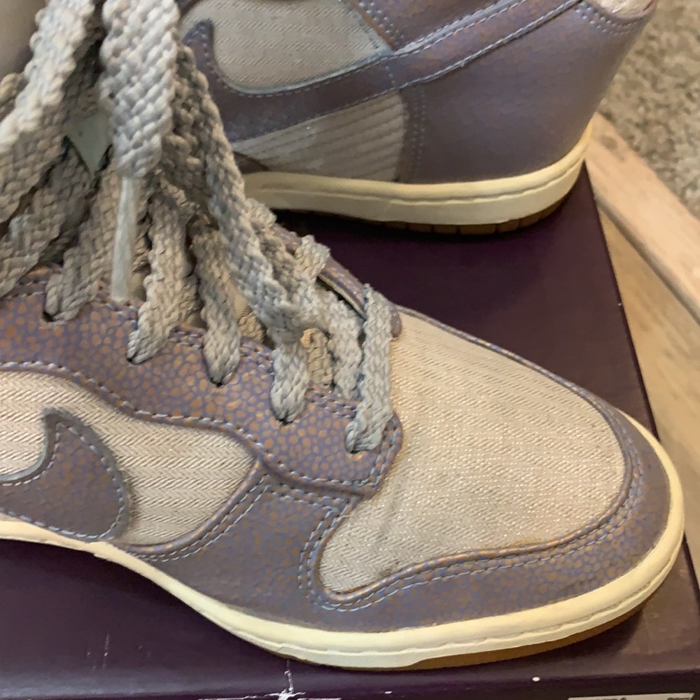 Nike Dunks Sky High Vntg Wedge Color Silver Ice B… - image 3